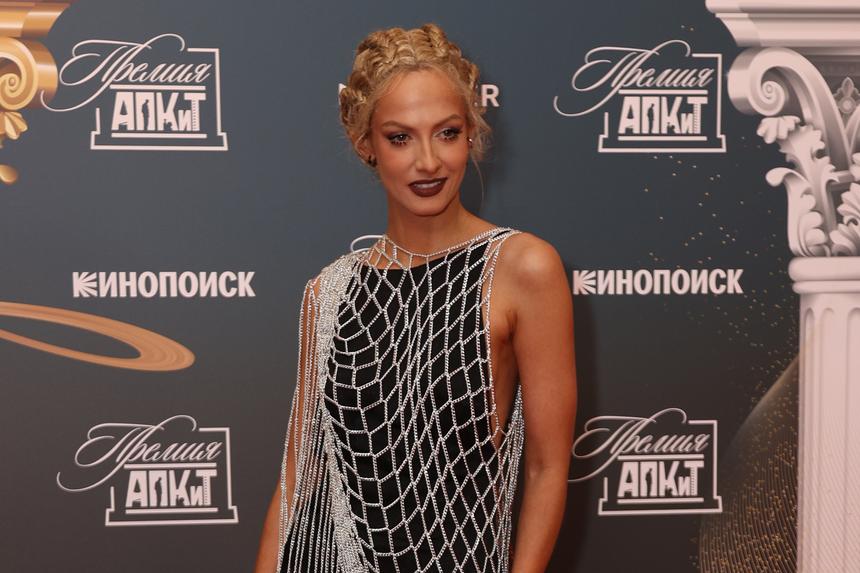 «Жуткая история»: Полина Максимова попала в аварию во время съемок в кино