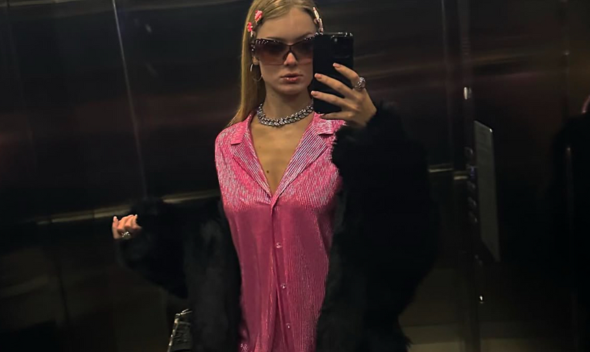 Не зарегистрировалась, а концерты дает постоянно: тиктокерше Даше Дошик грозит налоговая проверка