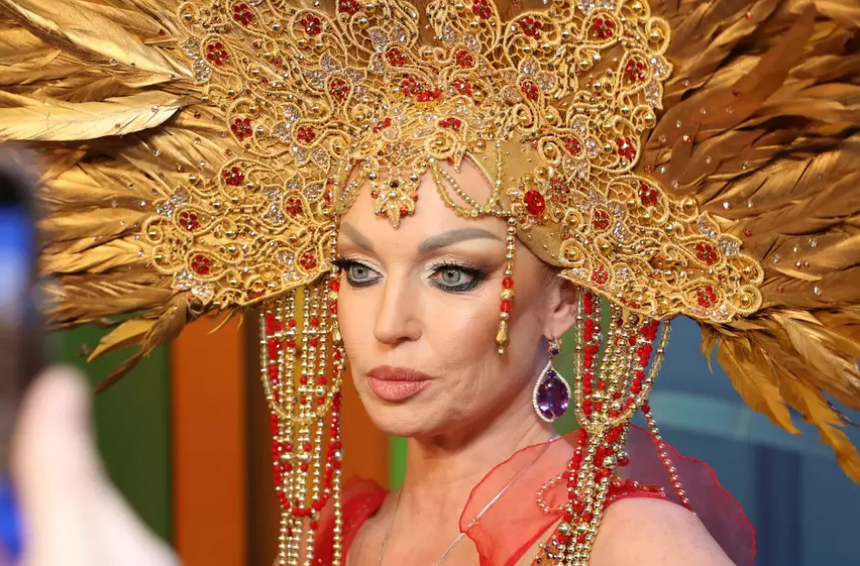 «Это мне льстит»: Волочкова ответила Андреевой, обвинившей ее в алкоголизме