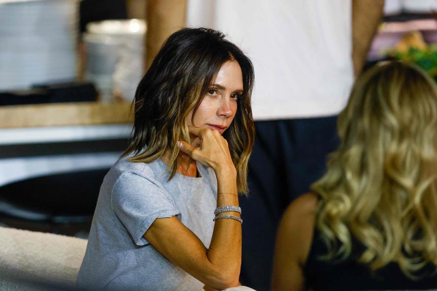 Виктория Бекхэм опровергла слухи о перенесенной ринопластике