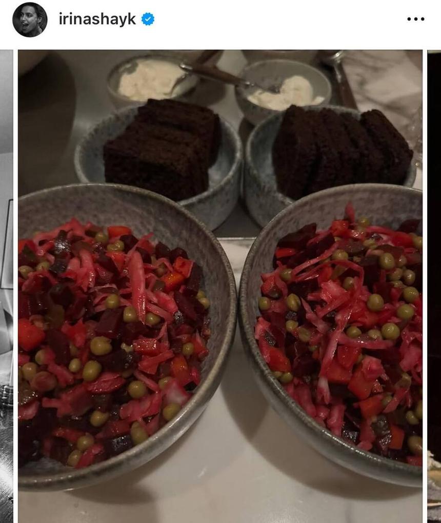 Ирина Шейк устроила вечеринку в русском стиле с винегретом и конфетами