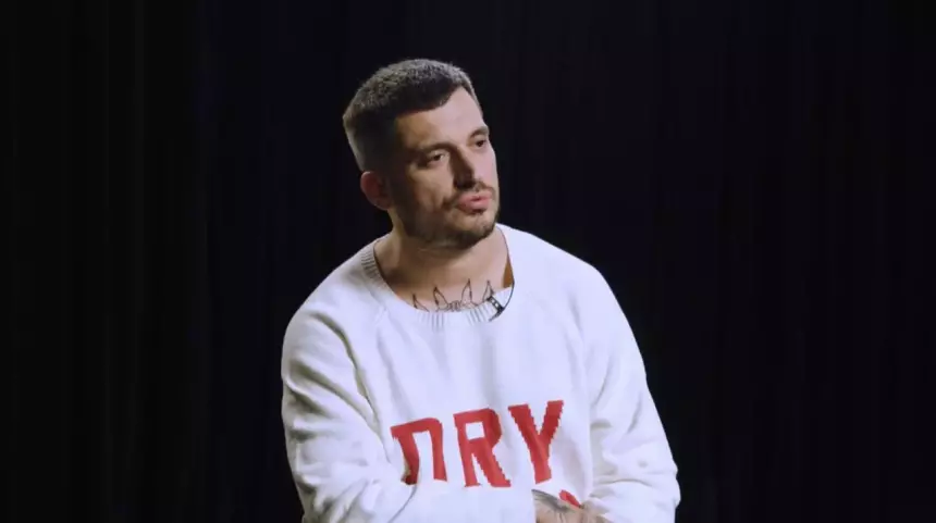 Рэпер Паша Техник снялся в антирекламе Санта-Клауса