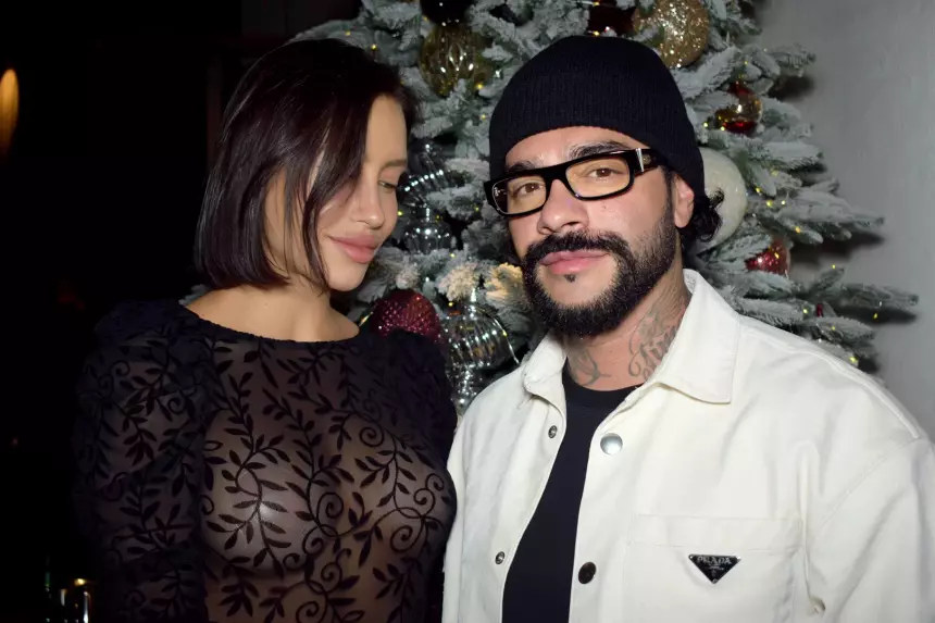 «Я сказала нет»: девушка Тимати отреагировала на слухи о свадьбе и похвасталась кольцом