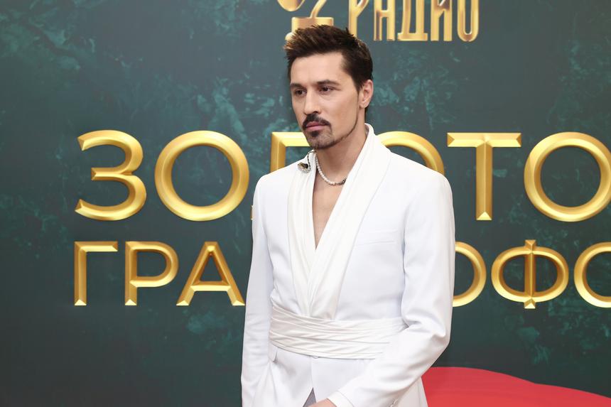 Пришлось вбивать булавки в порог: Дима Билан раскрыл, как спасался от приворота