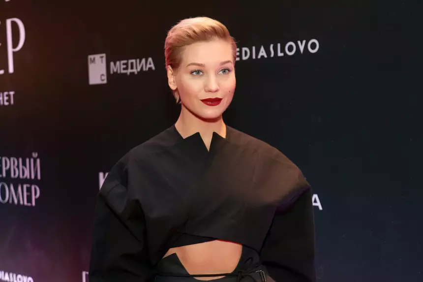 «Замуж вышла!»: Кристина Асмус показала обручальное кольцо во время отдыха на Мальдивах