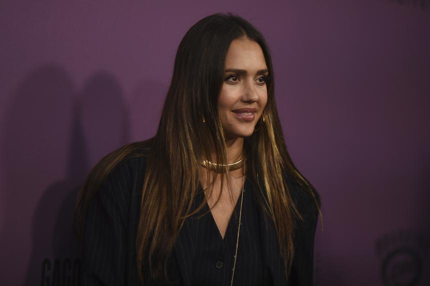 Инсайдер назвал истинную причину развода Джессики Альбы с мужем