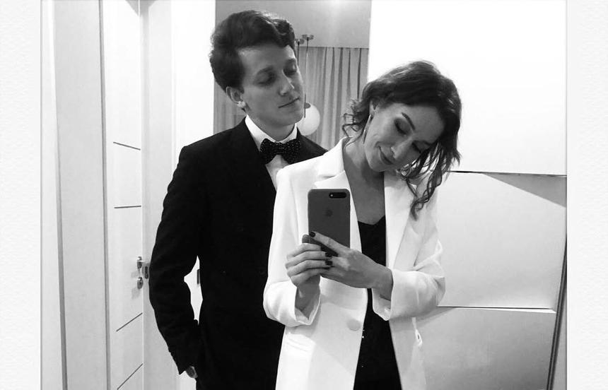 Стоит под дверью и угрожает: как проходит развод звезды «Серебряных коньков» Федора Федотова с супругой