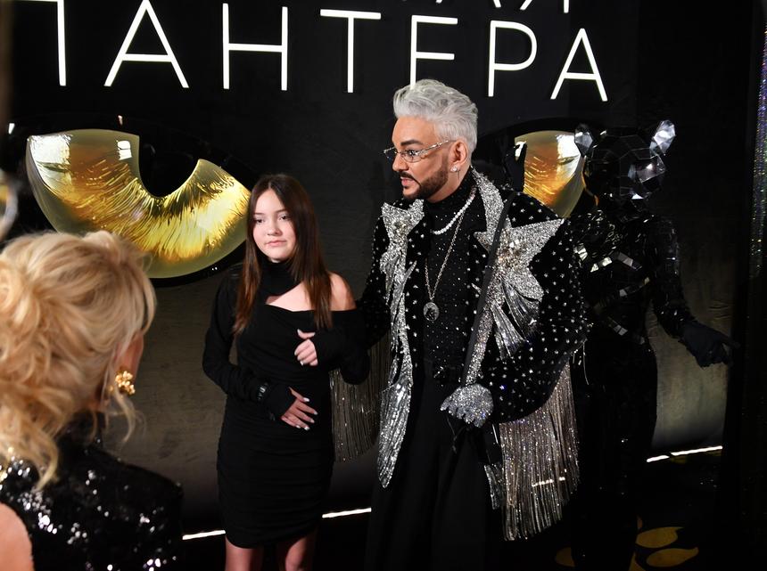 13-летняя Алла-Виктория Киркорова заставила отца снять с ней трендовое видео