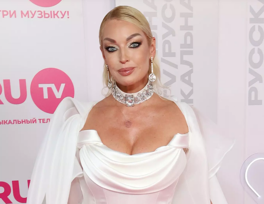 «В руках этого мужчины чувствую себя уверенно»: Волочкова впервые показала нового бойфренда