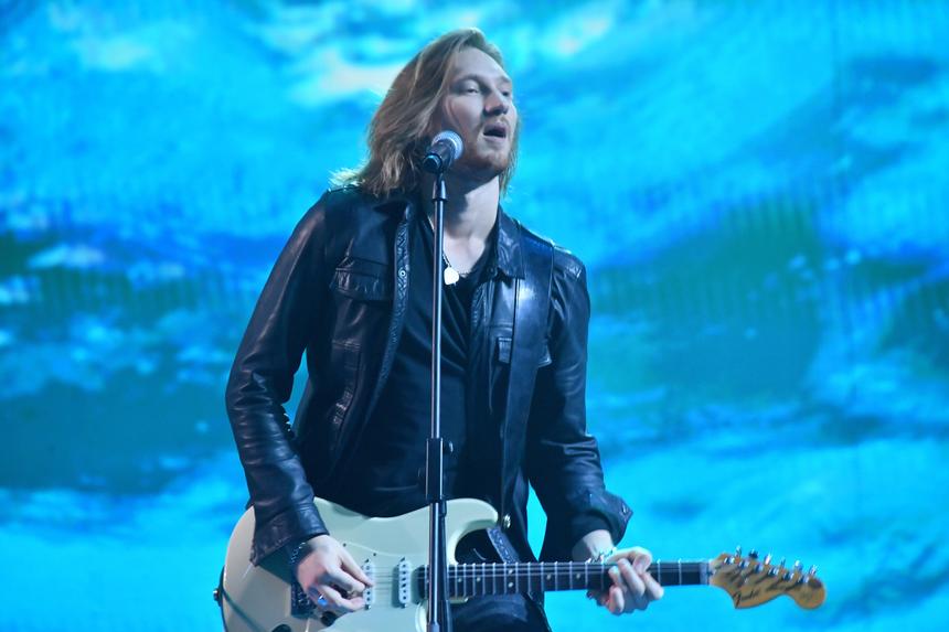 Участник «Евровидения» и победитель «Маски» Ivan вывел в свет жену впервые после родов