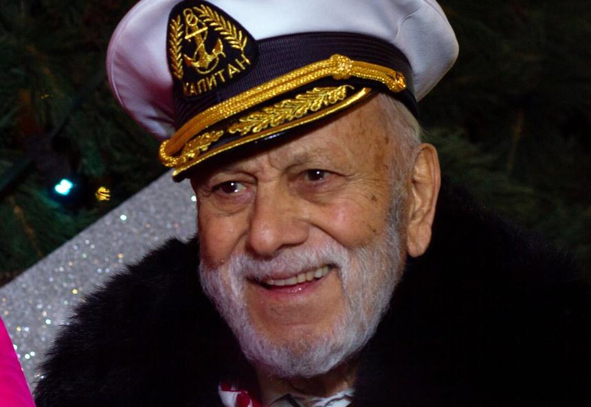 Представитель Филиппа Киркорова опровергла информацию о госпитализации его отца перед Новым годом