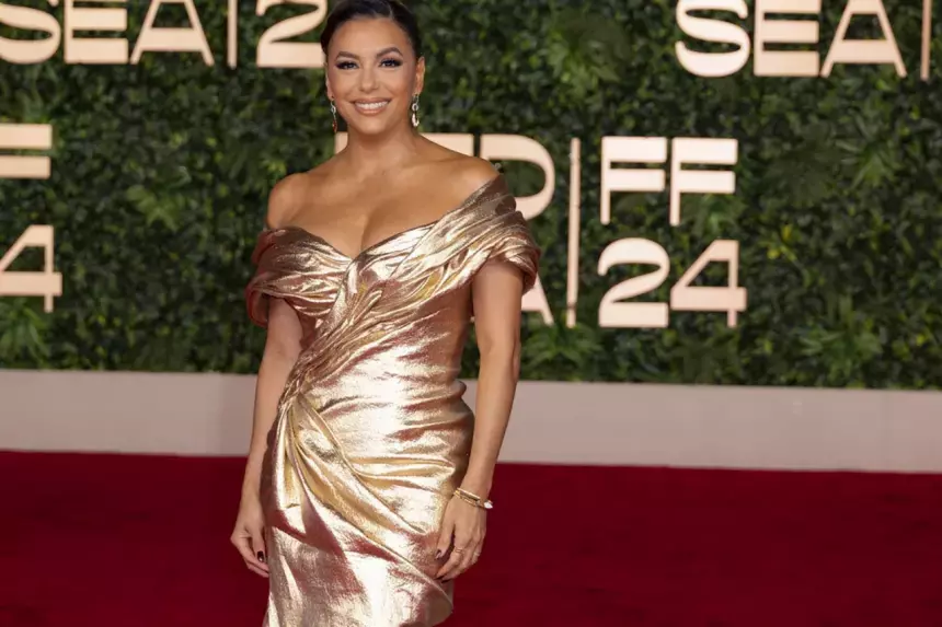 Актриса Ева Лонгория со слезами рассказала про эвакуацию из-за пожаров в США