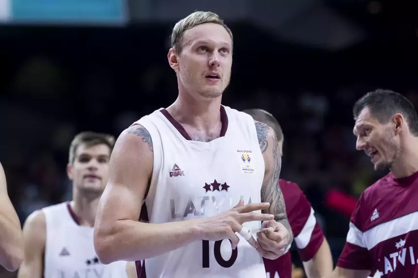 «Бездушная сущность»: Анну Седокову раздражали фотографии сына Яниса Тиммы