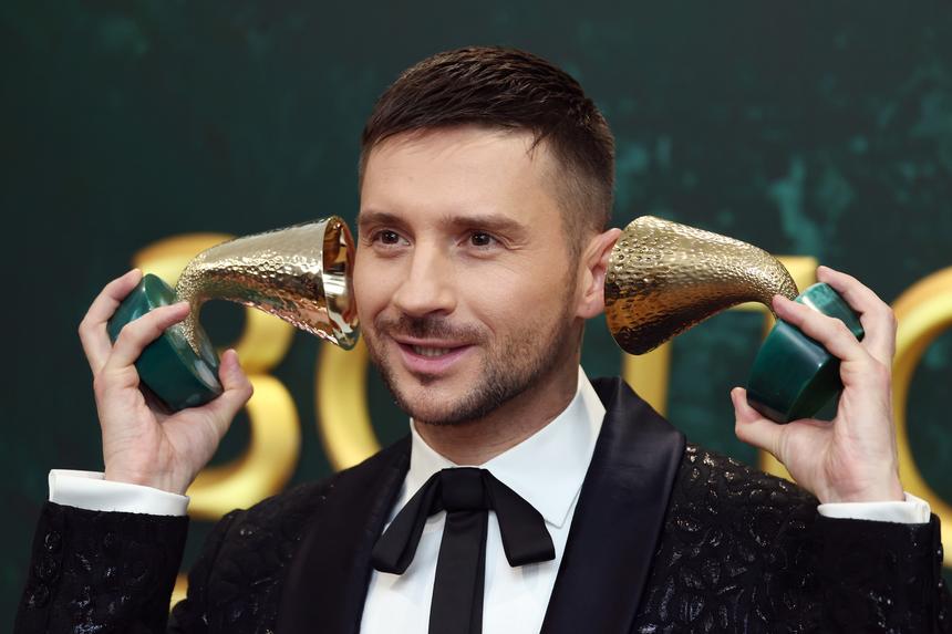 «Тут свои законы»: Сергей Лазарев оказался в трущобах Бразилии