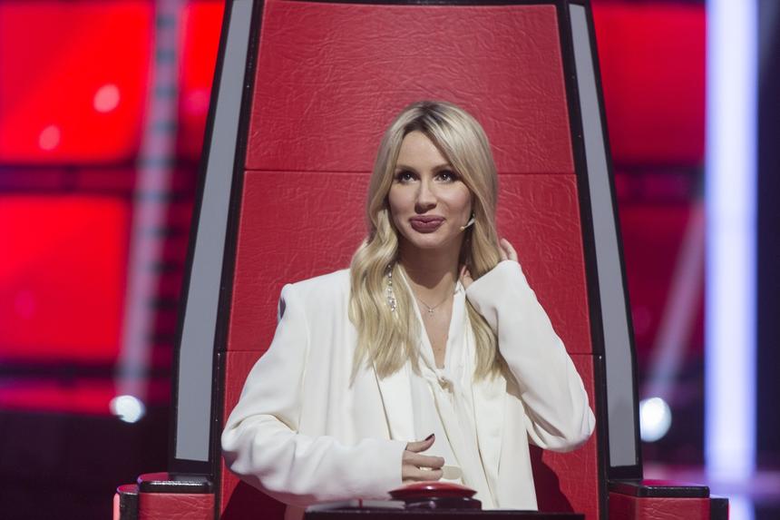 Уехавшая из РФ Светлана Лобода выложила редкое фото с матерью