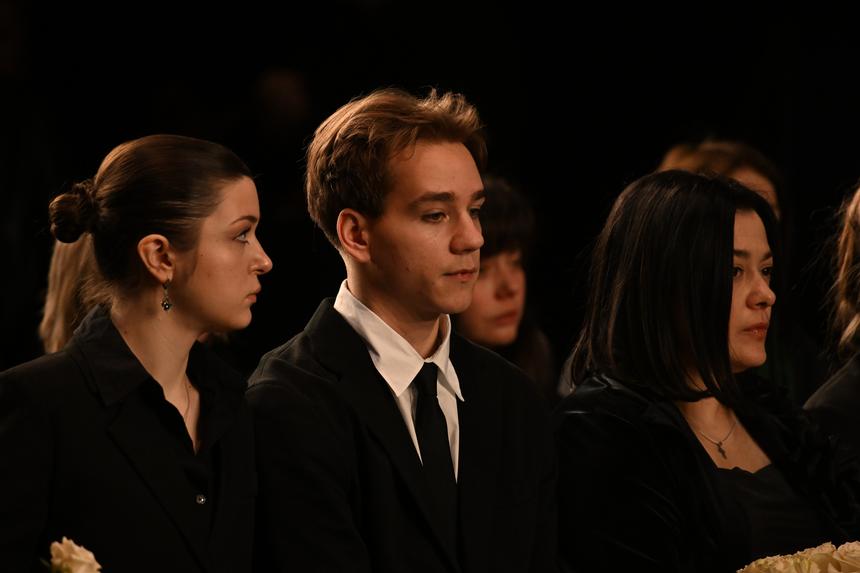 Пошел по стопам матери: как живет младший сын Евгении Добровольской Ян