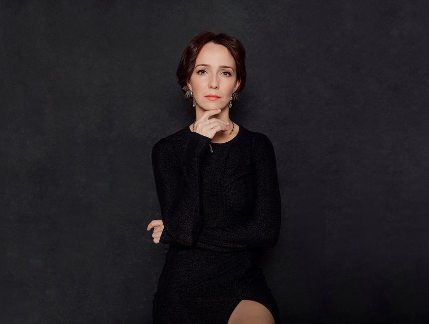 «Я не могу всегда быть хорошей»: Валерия Ланская о знаковых ролях, соперничестве с Гусевой и личной жизни