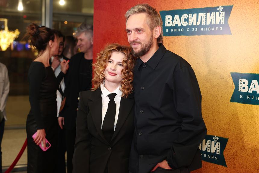 Бросил жену через месяц после родов: что известно о новом возлюбленном актрисы Анны Цукановой-Котт