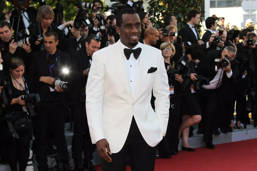 Рэпер P.Diddy решил заработать 50 млн долларов на скандале с «белыми» вечеринками