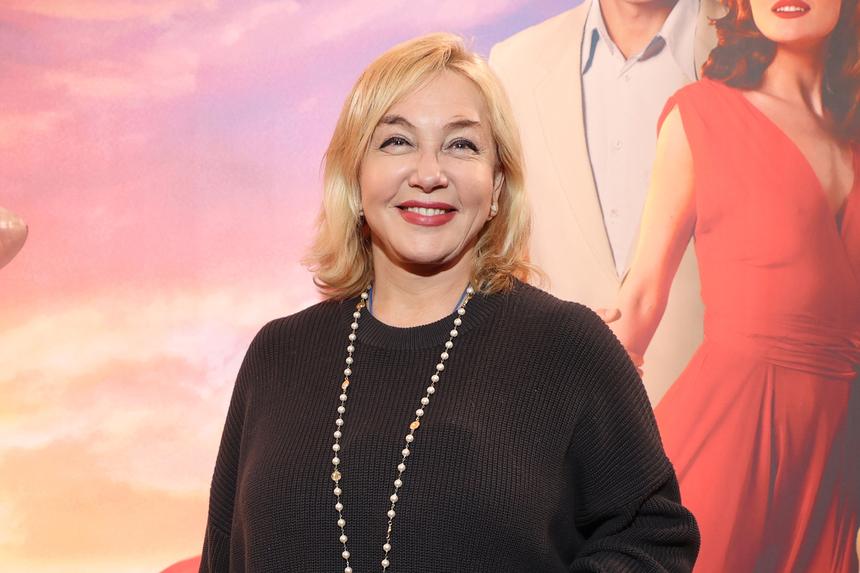 «Сделали неправильно»: Арина Шарапова не смогла выйти в эфир после укола ботокса