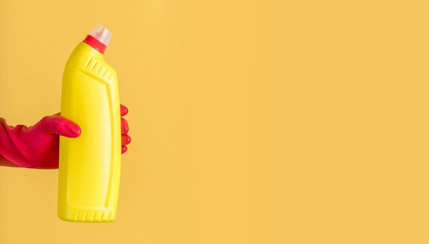 В Москве годовалый сын священника выпил чистящее средство и попал в больницу