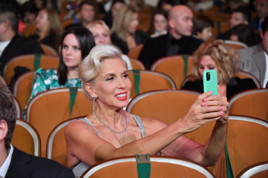 «У меня рак, осталось недолго»: бывший продюсер Свиридовой лишился денег, дома и зрения