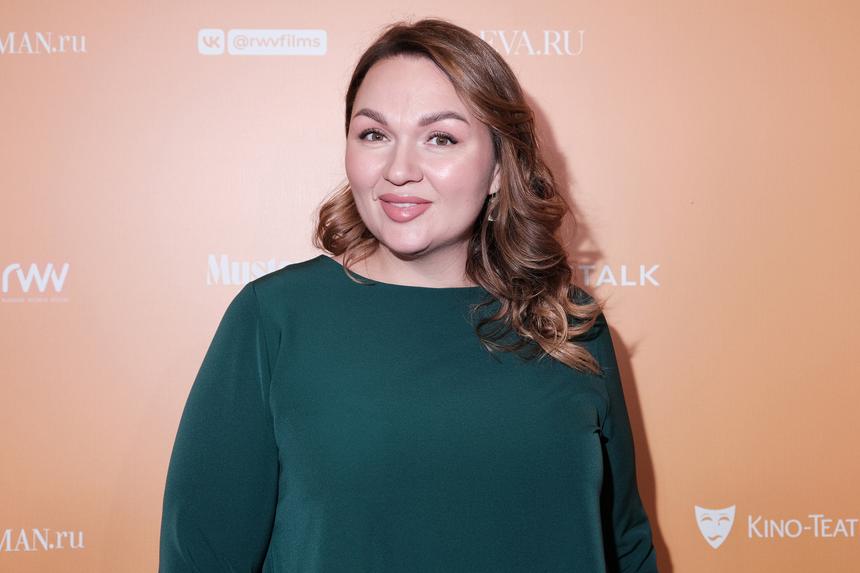 «Считаю ожирение болезнью»: звезда Comedy Woman Ангарская рассказала о резком похудении