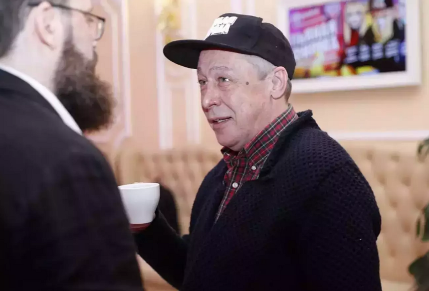 Режиссеры начали приезжать в колонию к Михаилу Ефремову для проведения проб