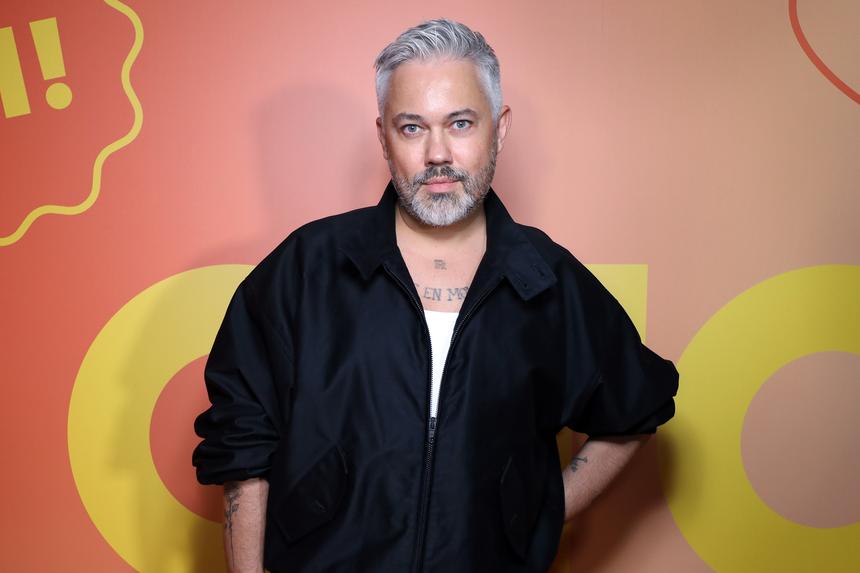 «Сложно быть стилистом для себя»: как Рогов критикует звезд и сам совершает модные ошибки