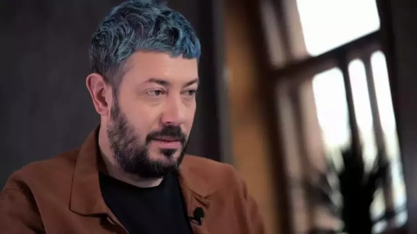 Популярный российский блогер призвал сжечь 99 процентов книг