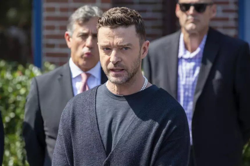 Джастин Тимберлейк признался, что носил колготки и боди ради женщины