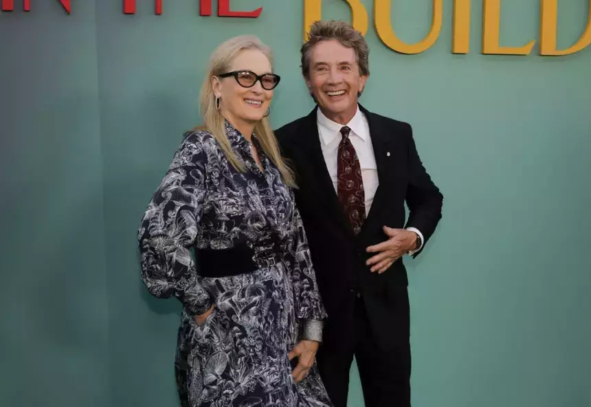 Актриса Мерил Стрип спаслась от пожара в Калифорнии, прорезав дыру в заборе