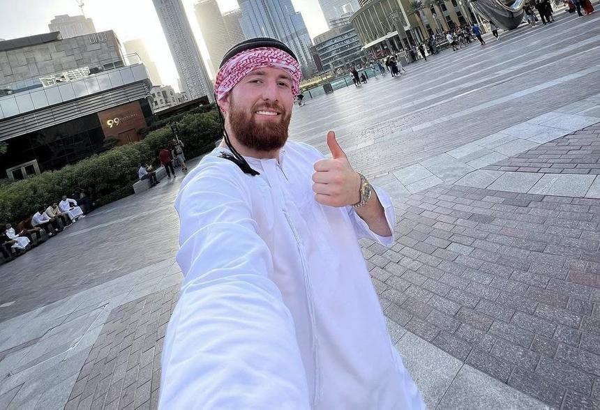 За автомобилем погнались сотрудники ДПС: блогер посадил манекен из банок за руль и пустил машину по дороге