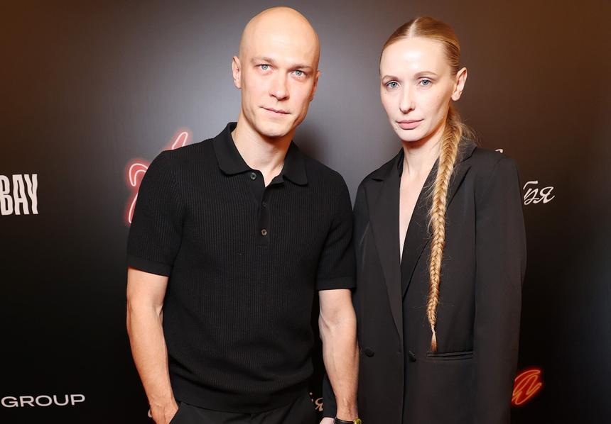 «Совершает самые невероятные поступки»: может ли слава разрушить брак Юры Борисова