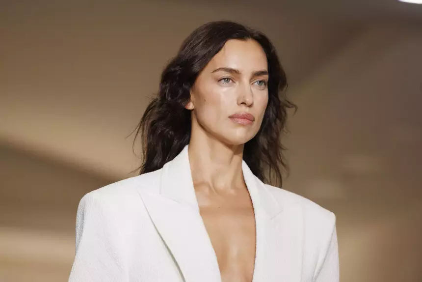 Супермодель Ирина Шейк обильно поела фастфуда после Недели моды в Париже