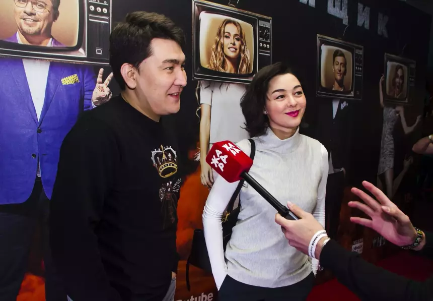 Азамат Мусагалиев заявил, что в детстве прооперировал сломавшего ключицу отца