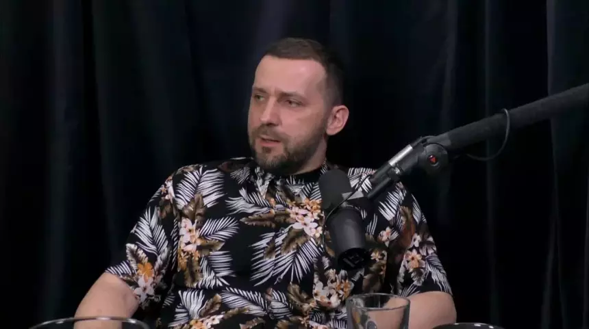 «У меня семь туалетов»: уехавший из РФ Белый* показал, как живет в Испании