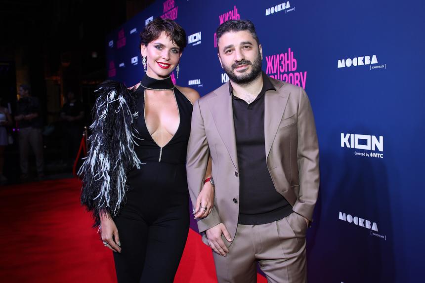 Режиссер Сарик Андреасян ответил на обвинения в том, что все время снимает жену Моряк в главных ролях