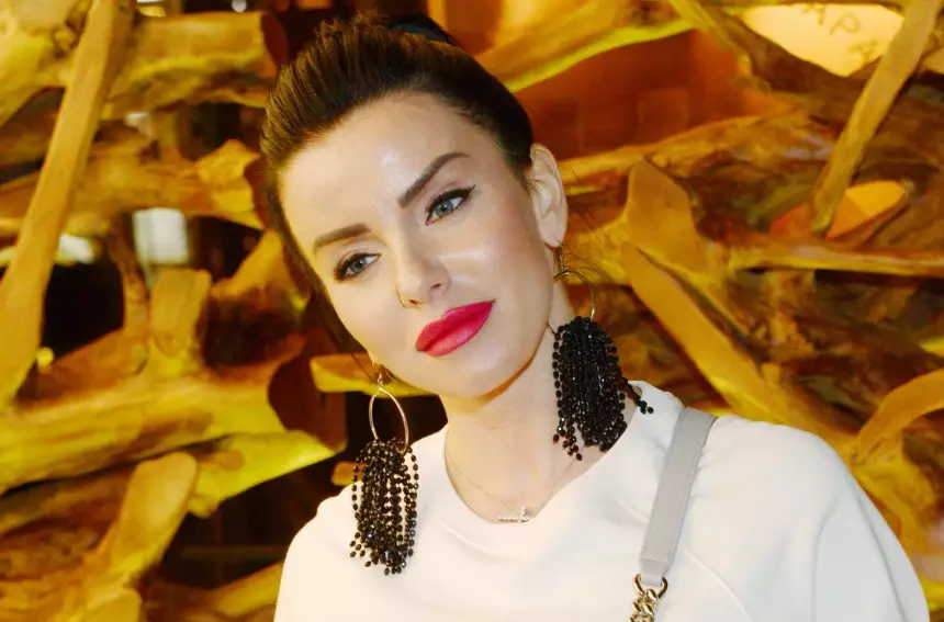 «Злоупотребление гелем»: раскрыта стоимость обновленной внешности 39-летней Юлии Волковой