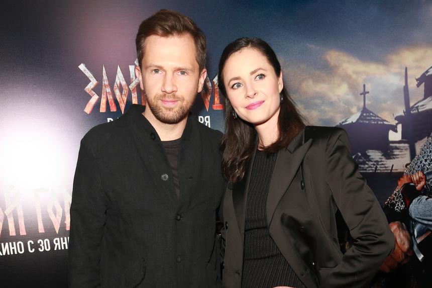 «Я включил матч фоном»: Илья Ермолов рассказал о домашних родах жены