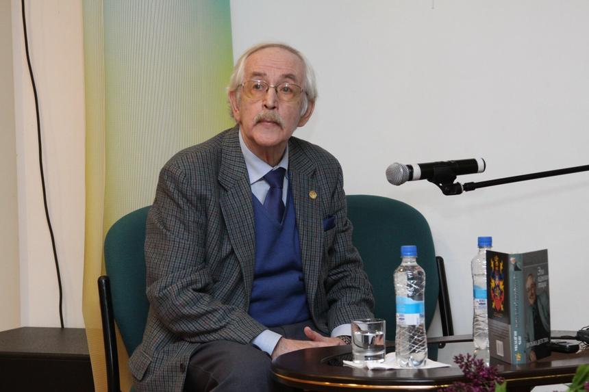 «Истерика какая-то»: жена Василия Ливанова высказалась о переводе актера в реанимацию