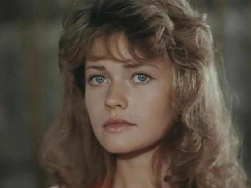 Уход из кино, смерть мужа и слухи об алкоголизме: куда пропала звезда «Приморского бульвара» Анна Назарьева