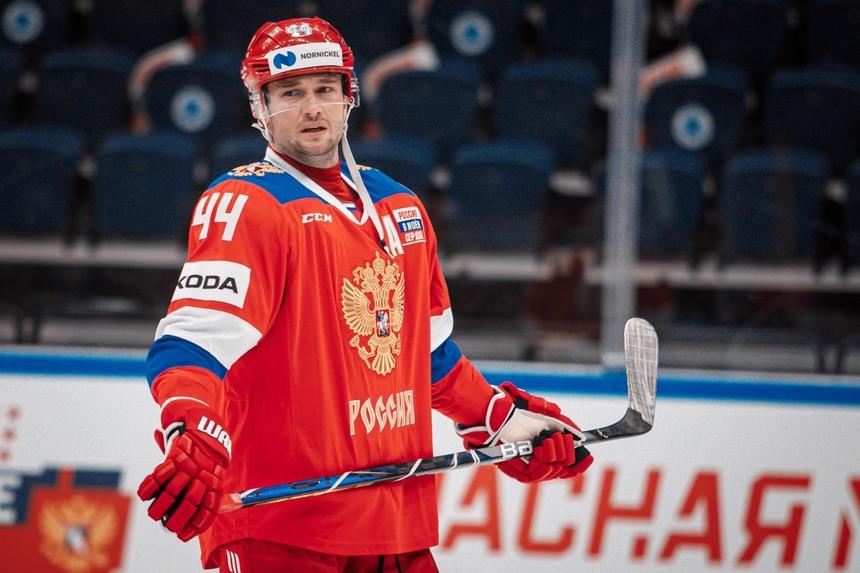 «Страсть — это хоккей»: олимпийский чемпион Егор Яковлев рассказал о борьбе с Овечкиным, трагедии «Локомотива» и первом выходе на лед в КХЛ