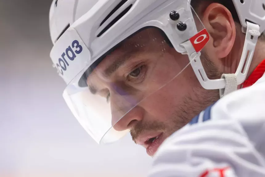 «У всех ребят были слезы на глазах»: хоккеист Яковлев рассказал, как возрождался «Локомотив» после трагедии в 2011 году