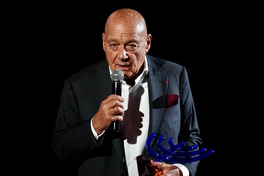 Познер высказался об идее запретить в России продажу алкоголя молодежи до 21 года