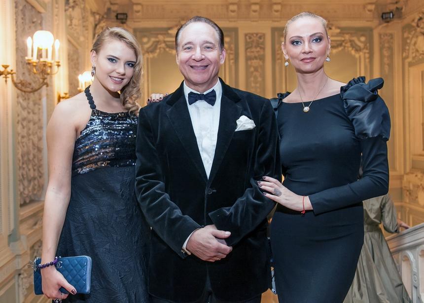 Юбилей Дунаевских в центре Москвы обернулся скандалом: подробности инцидента