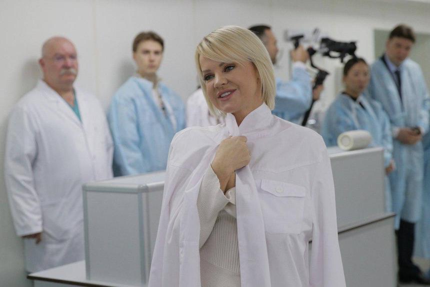 Солистка «Тутси» Ортман рассказала об отношении к Пугачевой и поездках на СВО