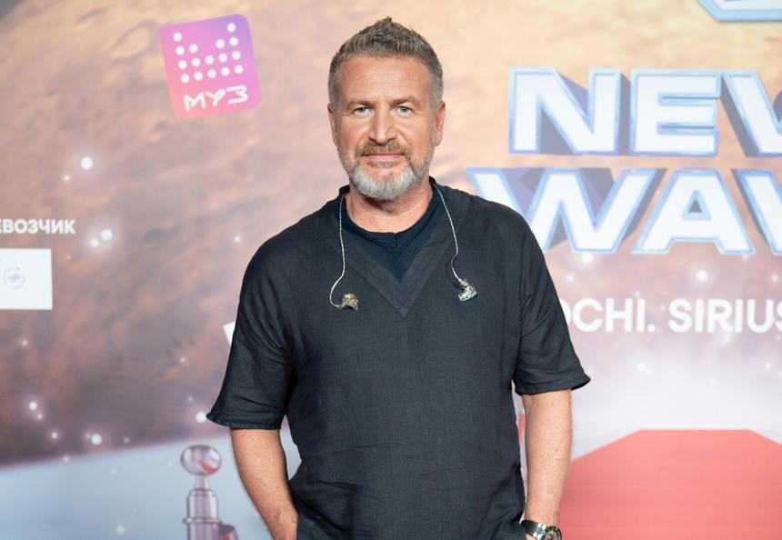 «Еле сдерживаю себя»: Леонид Агутин обратился к живущей в Америке дочери от Варум