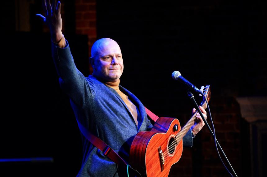 «Концерты не носят антироссийской окраски»: Алексей Кортнев высказался о зарубежных гастролях