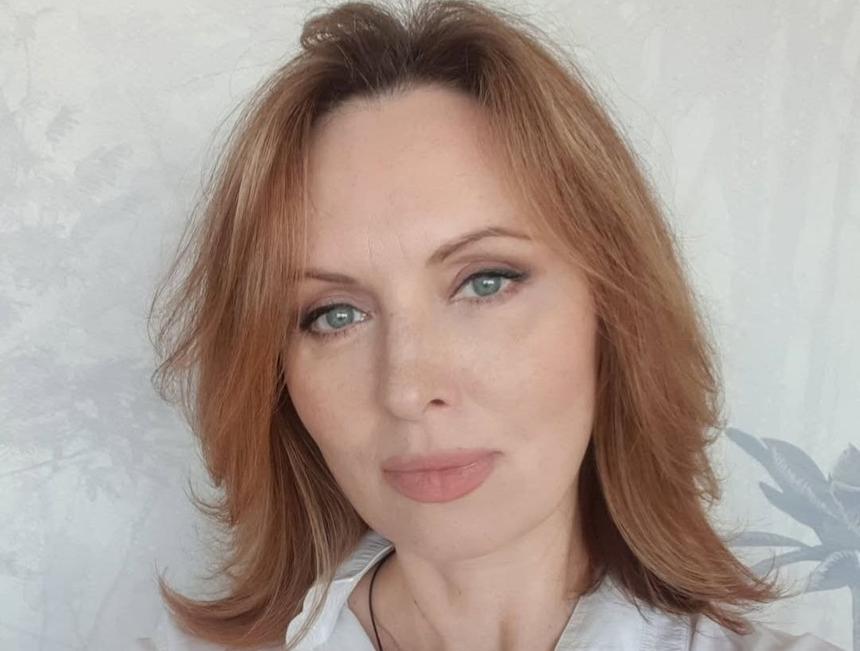 «Сижу и плачу»: актриса Елена Ксенофонтова эмоционально обратилась к дочери